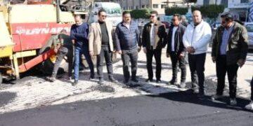 استمرار أعمال الرصف بكوبرى مبارك بالمنوفية تمهيداً لدخوله الخدمة عقب تطويره