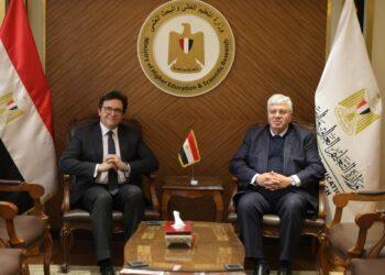 وزيرا التعليم العالي والثقافة يبحثان دعم الأنشطة الثقافية والفنية بالجامعات المصرية