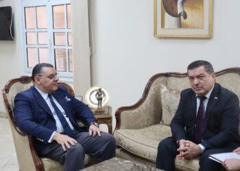 نائب وزير الخارجية الطاجيكي يجتمع مع مدير معهد الدراسات الدبلوماسية بمصر