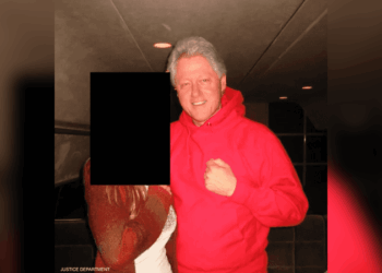 بيل كلينتون يدلي بشهادته في قضية إبستين.. ماذا قال؟