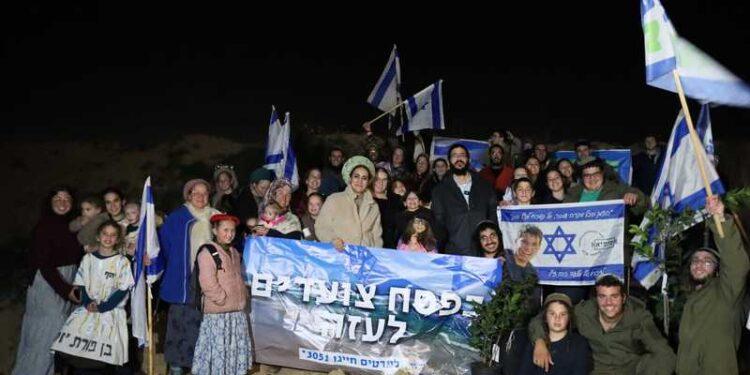 مستوطنون يدخلون قطاع غزة برفقة نائبة في الكنيست