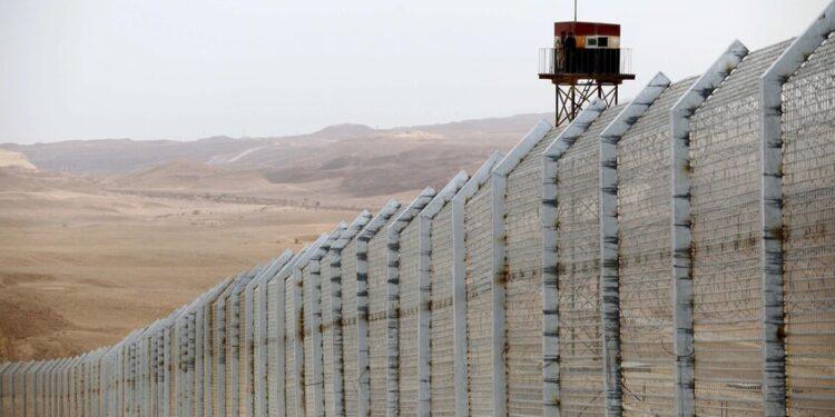 تحركات عسكرية على حدود مصر تقلق إسرائيليين.. ومطالب بتحرك عاجل