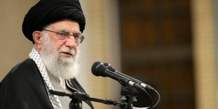 المرشد الإيراني: أي حرب أمريكية جديدة ستتحول إلى صراع إقليمي وسنرد بقوة على أي هجوم