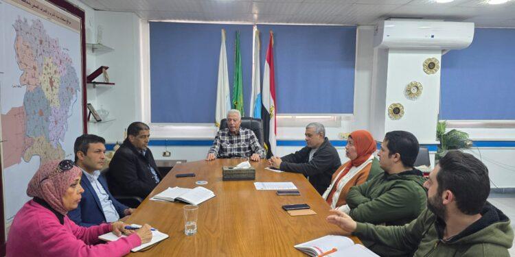 مستشار رئيس مجلس الوزراء يناقش مشروعات المياه والصرف الصحى بالمنوفية .