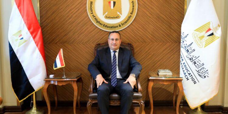 الدكتور عبد العزيز قنصوه عقب أدائه لليمين الدستورية:السيد الرئيس يولي اهتمامًا كبيرًا بمنظومة التعليم العالي والبحث العلمي .. وسنواصل البناء على ما تحقق من إنجازات