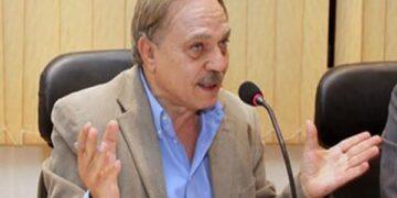 رئيس حزب التحالف الشعبي الاشتراكي المصري يعلن تضامنه الكامل مع كوبا ورفضه للتصعيد الأمريكي والحصار الاقتصادي.