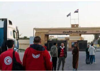 دفعة جديدة من العائدين تصل غزة عبر رفح وسط إجراءات مصرية مكثفة