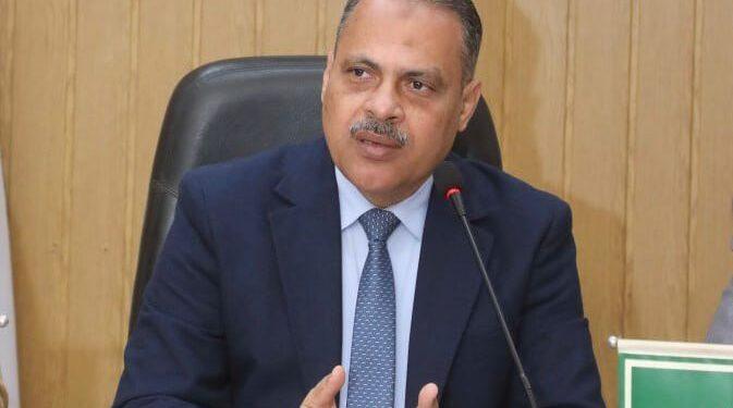 محافظ الشرقية يبعث رسائل طمأنة لأبناء المحافظة.. مؤكداً أن المرحلة المقبلة عنوانها”العمل الجاد والشفافية والتواجد الميداني المستمر لتلبية مطالب واحتياجات المواطنين”