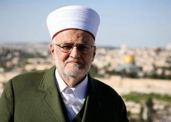 الشيخ عكرمة صبري يحذر من مخططات الاحتلال في الأقصى سياسات ممنهجة للتضييق على صيام المسلمين