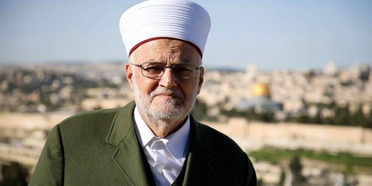 الشيخ عكرمة صبري يحذر من مخططات الاحتلال في الأقصى سياسات ممنهجة للتضييق على صيام المسلمين