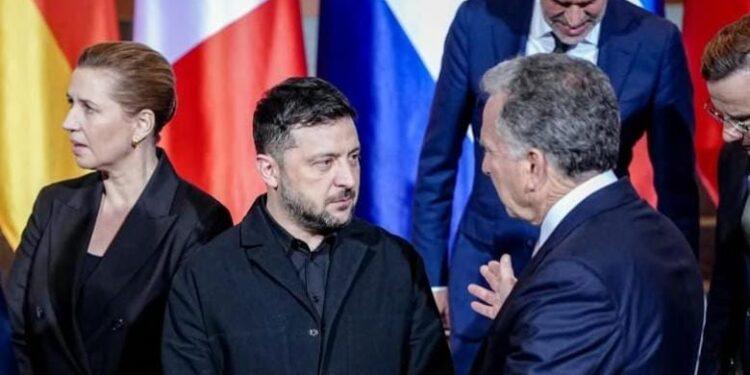 رؤساء 5 وكالات استخبارات أوروبية: موسكو لا تسعى لإنهاء حرب أوكرانيا سريعًا وتستغل محادثات السلام لتخفيف العقوبات