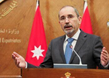 الخارجية الأردنية: الضفة وغزة أرض فلسطينية محتلة وإنهاء الاحتلال السبيل الوحيد للسلام العادل