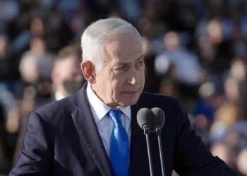 موقع “واللا” العبري عن رويترز: مسؤولون إسرائيليون يتحدثون عن فجوات غير قابلة للجسر واحتمال تصعيد عسكري مرتفع