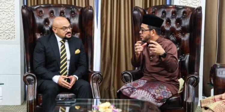 سفير مصر فى ماليزيا يلتقي مع وزير الشئون الدينية