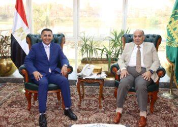 محافظ القليوبية يلتقي رئيس شركة “نهضة مصر” لمتابعة منظومة النظافة بشبرا الخيمة والخصوص