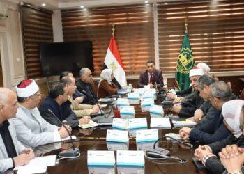 محافظ القليوبية يعقد اجتماعه الأول بمديري مديريات الخدمات لمتابعة سير العمل بالمحافظة