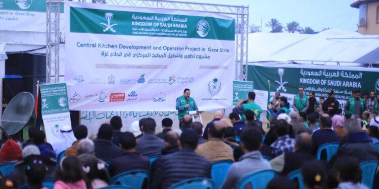 مركز الملك سلمان للإغاثة يدشن المطبخ المركزي في قطاع غزة لإنتاج 24,000 وجبة غذائية ساخنة يوميًا للأشقاء بالقطاع