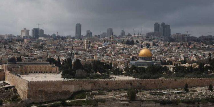 بيان لـ8 دول يرفض قيود إسرائيل على حرية العبادة في القدس