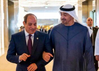 السيسي يفاجئ الإمارات بزيارة خاطفة.. ويوجه رسالة بشأن الضربات الإيرانية