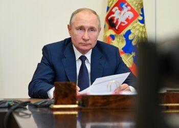 بوتين يهنئ المسلمين في روسيا والعالم بمناسبة حلول عيد الفطر