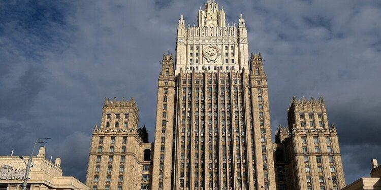 بعد الاستهداف الأمريكي الإسرائيلي لمنشأة نطنز.. موسكو تندد وتحذر من عواقبه المحتملة