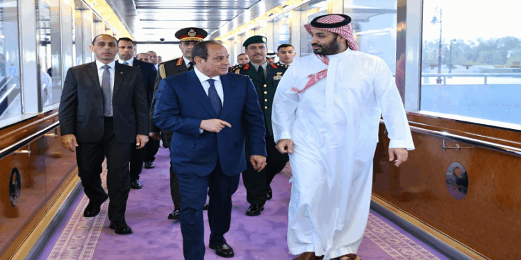 ماذا حملت زيارة السيسي الخاطفة إلى السعودية والبحرين؟ الرئاسة المصرية تكشف التفاصيل