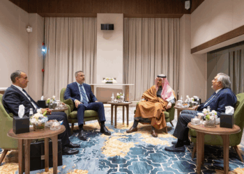 اتصال باكستاني إيراني عشية اجتماع حاسم بحضور مصر والسعودية وتركيا