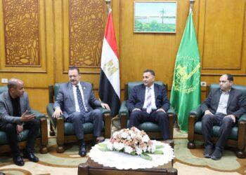 محافظ القليوبية يعقد لقاءه الأول بأعضاء البرلمان: “مصلحة المواطن هدفنا.. وتكامل السلطتين التنفيذية والتشريعية ضرورة للمرحلة المقبلة”