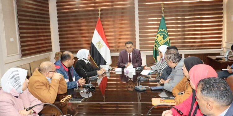 محافظ القليوبية يلتقي ممثلي الصحافة والإعلام