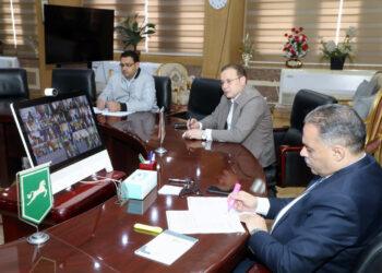 عبر تقنية الفيديو كونفرانس..برئاسة رئيس مجلس الوزراء محافظ الشرقية يُشارك في اجتماع مجلس المحافظين