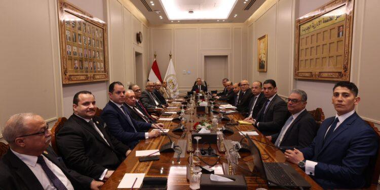وزير العدل يستقبل رئيس وأعضاء اللجنة التشريعية بمجلس الشيوخ