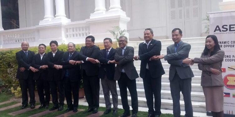 سفارة إندونيسيا بمصر تنظم حفل إفطار لجنة الآسيان المشتركة في القاهرة