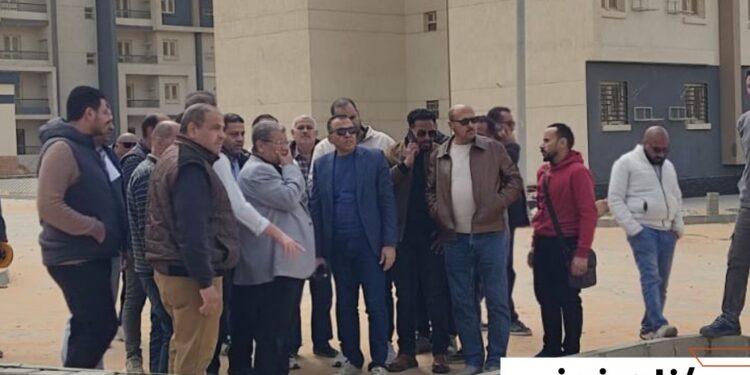 “زعفر” يتابع معدلات التنفيذ بمشروع الإسكان المتوسط «134 عمارة»