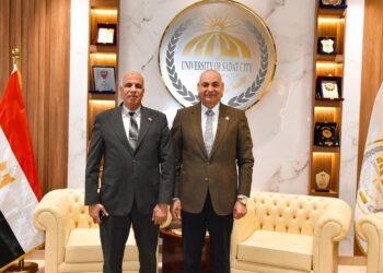 رئيس جامعة مدينة السادات يستقبل رئيس جامعة الدلتا التكنولوجية لتهنئته بتوليه المنصب وبحث تعزيز التعاون المشترك