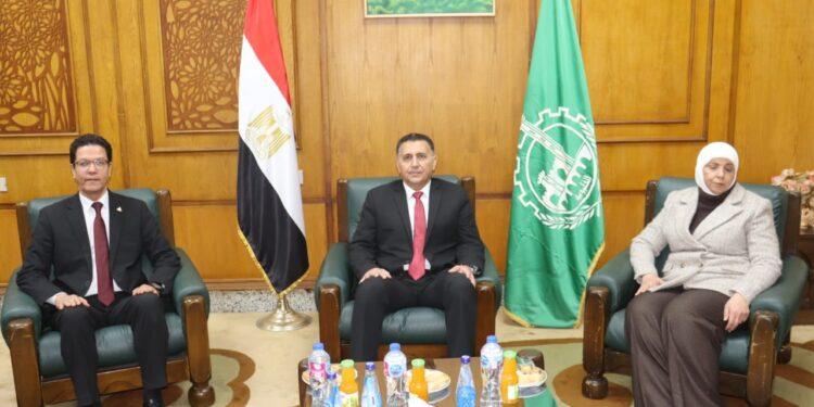 محافظ القليوبية يستقبل المهنئين بعيد الفطر من القيادات التنفيذية والنواب ومديري المديريات