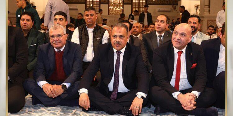 محافظ الشرقية ورئيس جامعة الزقازيق يؤديان صلاة عيد الفطر المبارك وسط أجواء احتفالية مبهجة