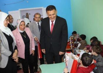 محافظ القليوبية يختتم جولات عيد الفطر بمشاركة أطفال الحضانة الإيوائية بشبرا الخيمة فرحتهم