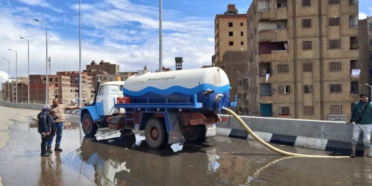 استمرار جهود «مياه القليوبية» في رفع تجمعات مياه الأمطار على مدار الساعة