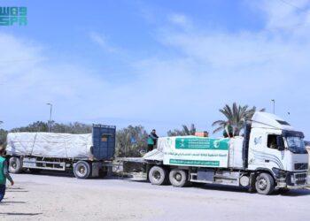 وصول قافلة مساعدات إنسانية جديدة مقدمة من مركز الملك سلمان للإغاثة إلى قطاع غزة