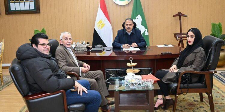 خلال لقائه بأعضاء مجلسي النواب والشيوخ..محافظ الشرقية يؤكد أهمية تكامل الجهود التنفيذية والتشريعية لدفع عجلة التنمية والارتقاء بمستوى الخدمات