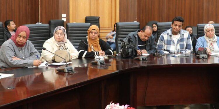 محافظ البحر الأحمر ملفات التصالح وتقنين وضع اليد ومنع التعديات على أملاك الدولة خلال اجتماع موسع بالغردقة