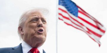 ترامب يلغي زيارة مبعوثيه إلى باكستان بسبب “موقف إيران”