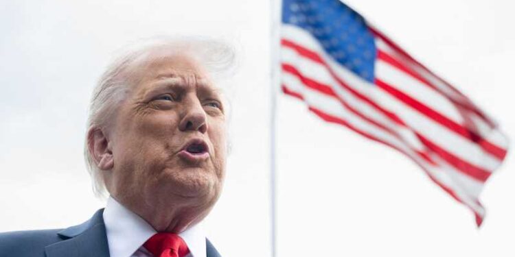 ترامب يلغي زيارة مبعوثيه إلى باكستان بسبب “موقف إيران”