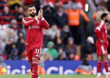 هل يلعب محمد صلاح أساسيا في مباراة ليفربول وسان جيرمان؟