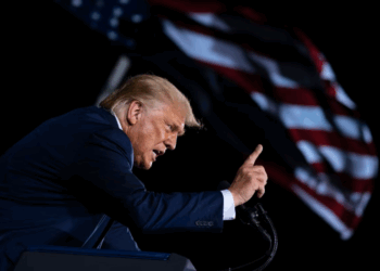 “سنفضحهم”.. ترامب يحذر من محتالين ودجالين في المفاوضات بين واشنطن وطهران