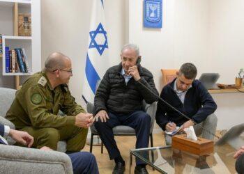 نتنياهو يضع شرطين للمفاوضات مع لبنان: نزع سلاح “حزب الله” وإبرام سلام دائم