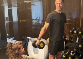 بكلمات معبرة.. رونالدو يحتفل بعيد ميلاد ابنته (صورة)