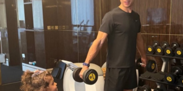 بكلمات معبرة.. رونالدو يحتفل بعيد ميلاد ابنته (صورة)