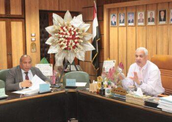 جامعة أسيوط تدعم طلابها صحيًا.. اعتماد مطالبات علاجية وتوسيع خدمات صندوق الرعاية الطبية