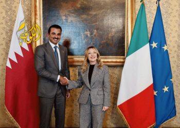 دعوة قطرية إيطالية لخفض التصعيد: تأكيد مشترك على تغليب الحوار لاحتواء أزمة المنطقة